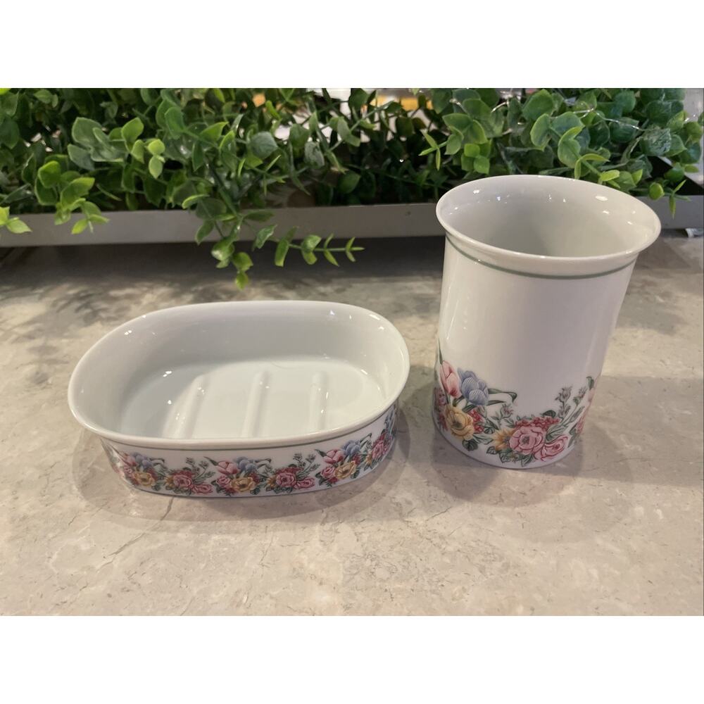 Floral Festival Bathroom Soap Dish & Cup 1988 Bill Blass Japan